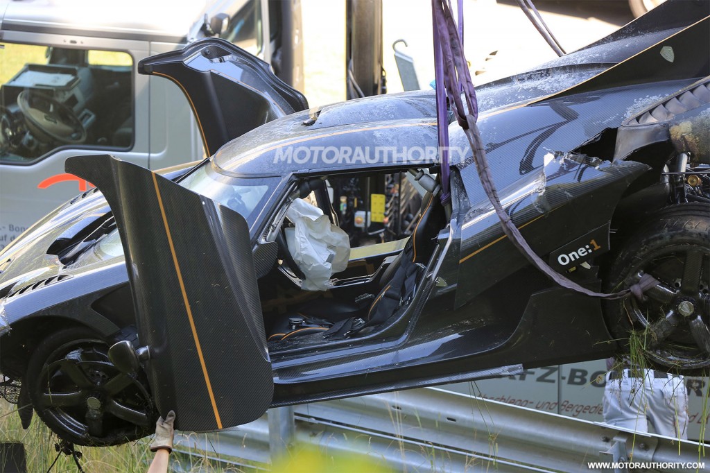 koenigsegg-one1-crash-on-the-nrburgring--image-via-s-baldauf-sb-medien_100558566_l.jpg