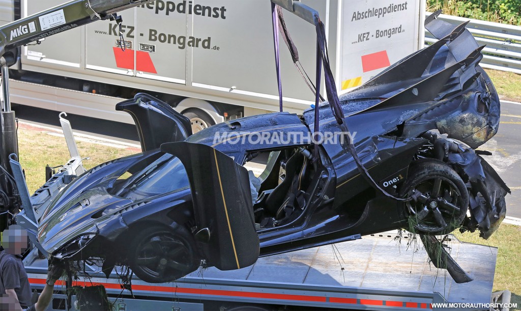 koenigsegg-one1-crash-on-the-nrburgring--image-via-s-baldauf-sb-medien_100558567_l.jpg