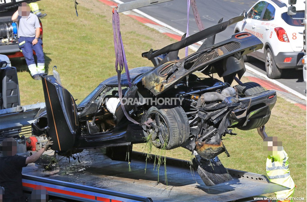 koenigsegg-one1-crash-on-the-nrburgring--image-via-s-baldauf-sb-medien_100558571_l.jpg