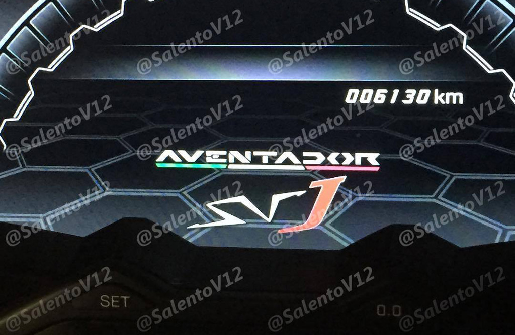 2020 Lamborghini Aventador SVJ spy shots and video