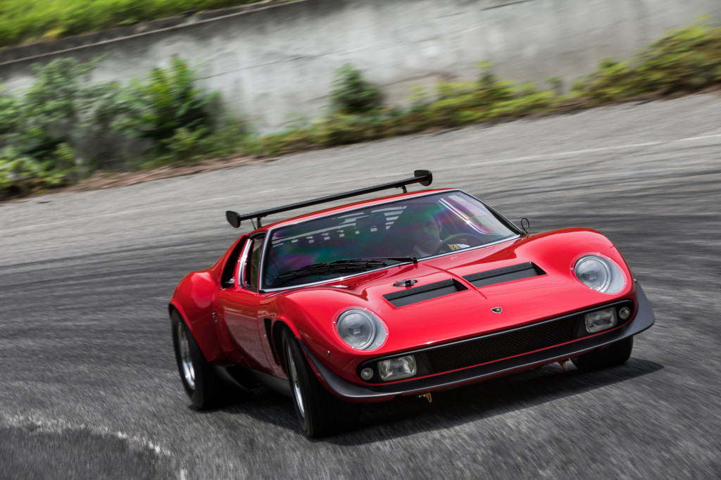 lamborghini_100655848_l.jpg