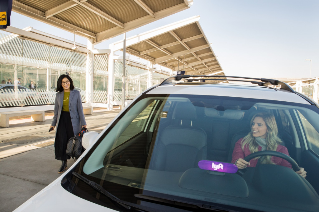 Hyundai to offer owners Lyft rides while cars are in for service