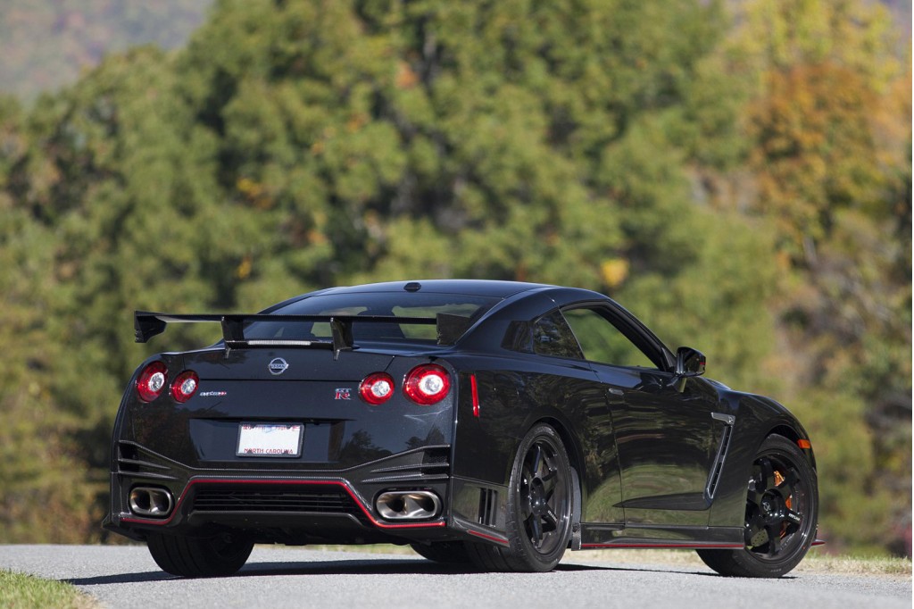 Used Nissan GT-R Nismo 2015-2016 review