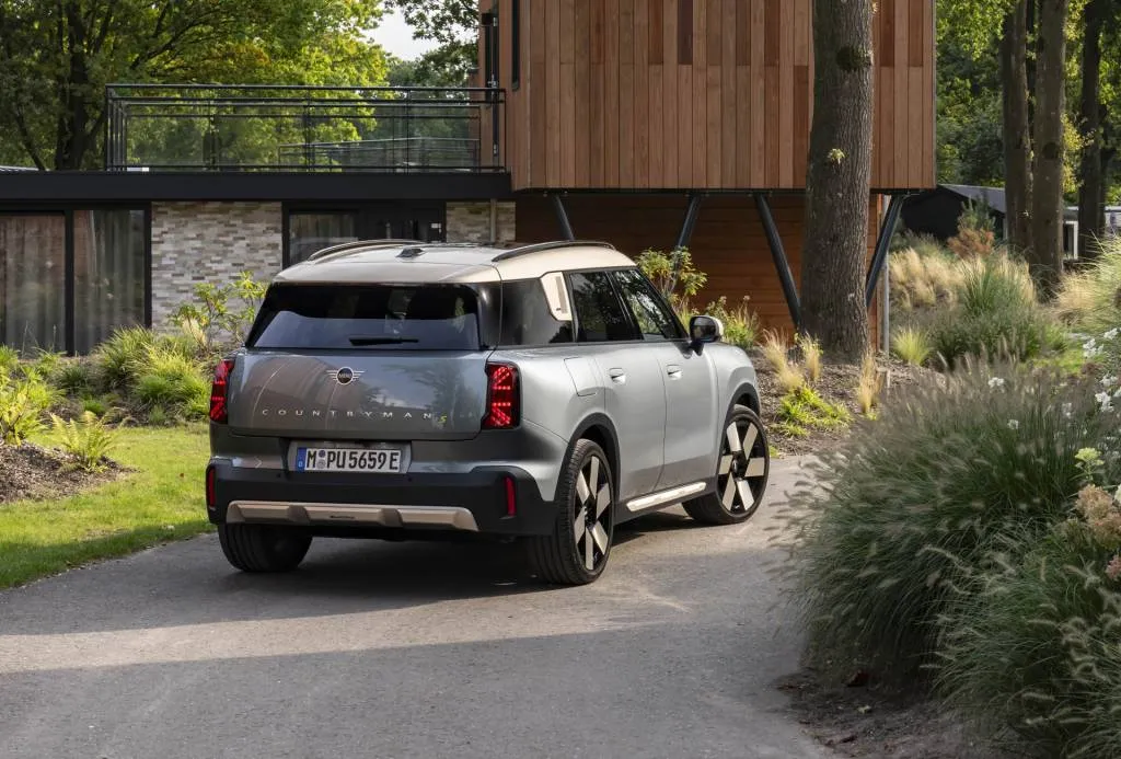 2025 Mini Countryman SE