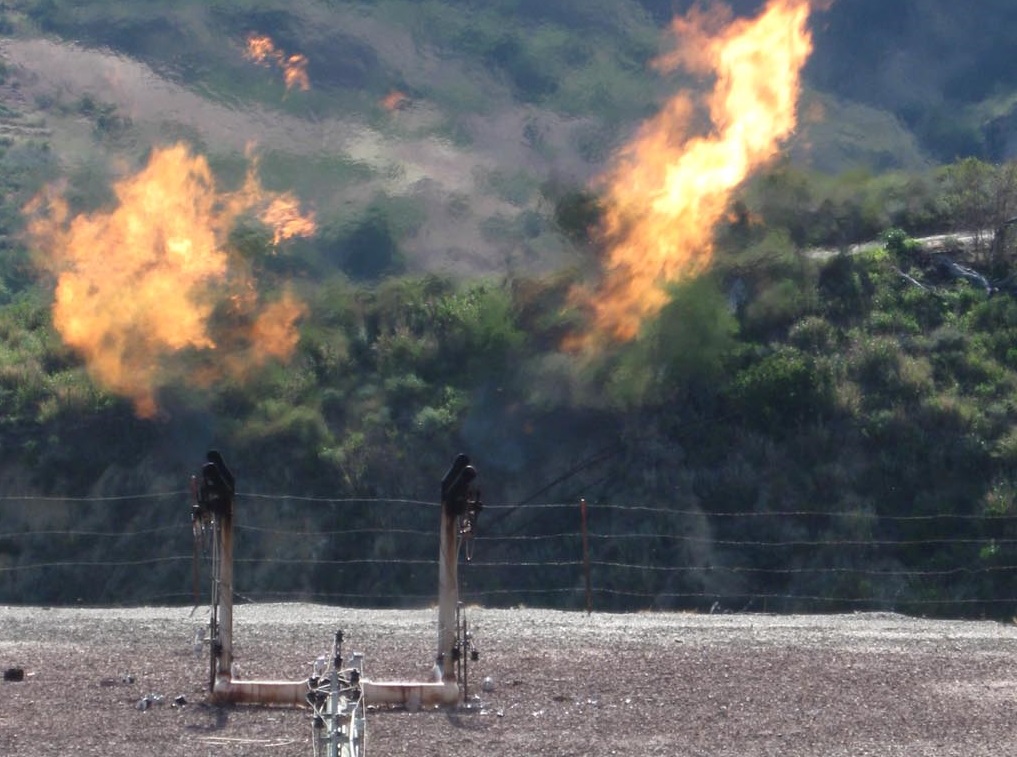 Natural gas flaring from oil well [licensed under Creative Commons from Flickr user Sirdle]
