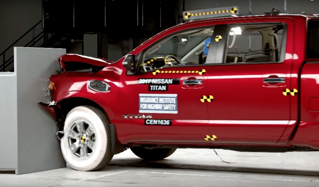 Nissan Titan IIHS crash test