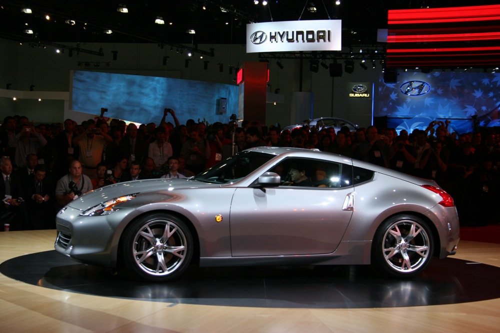 2009 Nissan 370Z: At Long Last, an L.A. Reveal lead image