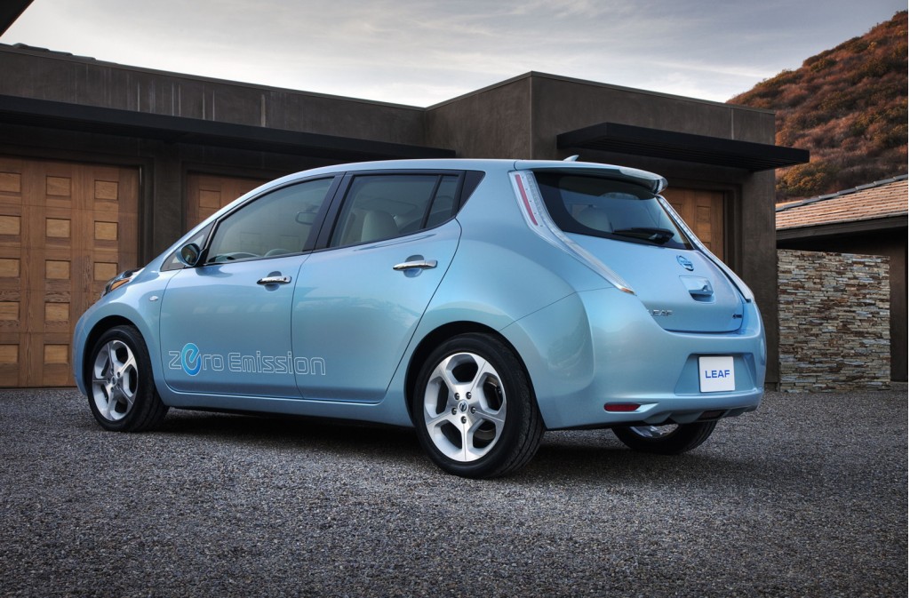 Video: The 2011 Nissan Leaf Has Arrived