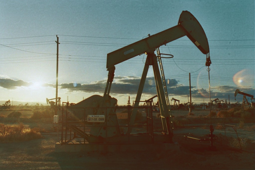 Oil field (Photo: Flickr user Johnny Choura, used under CC license)
