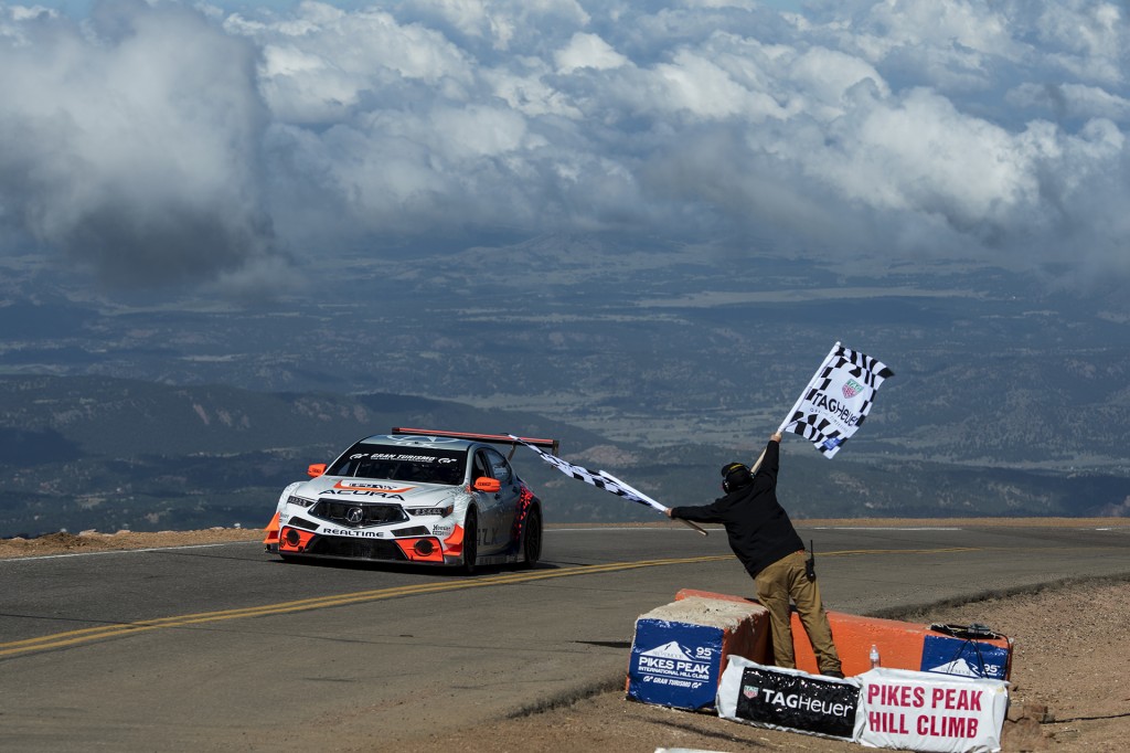 pikes-peak-acura_100611631_l.jpg