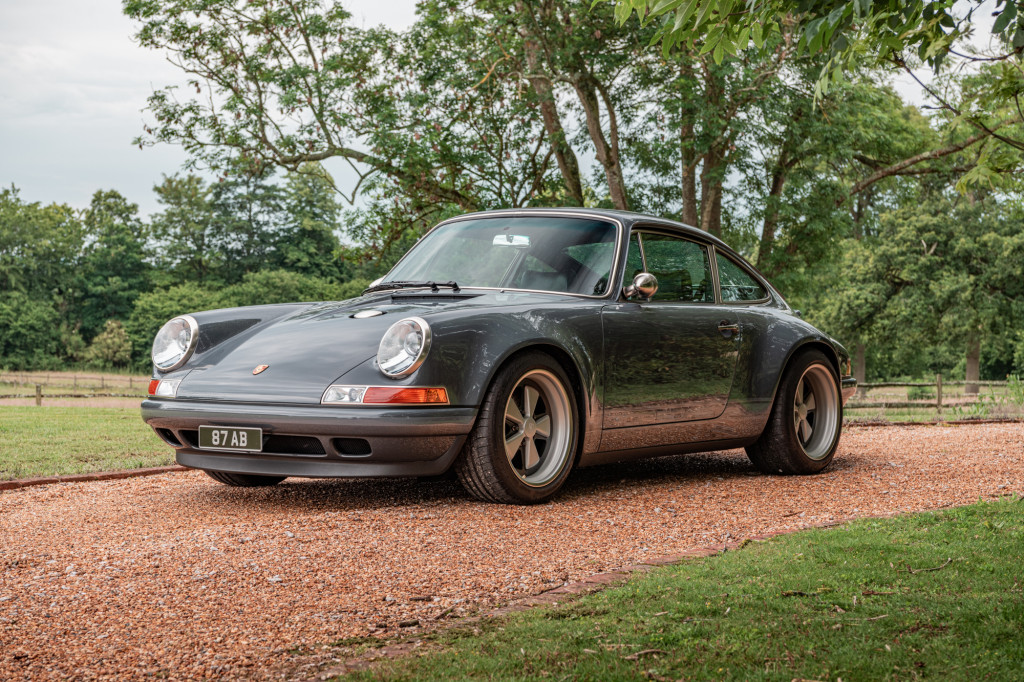 Singer Porsche 911 Mulholland honors the California coastal road