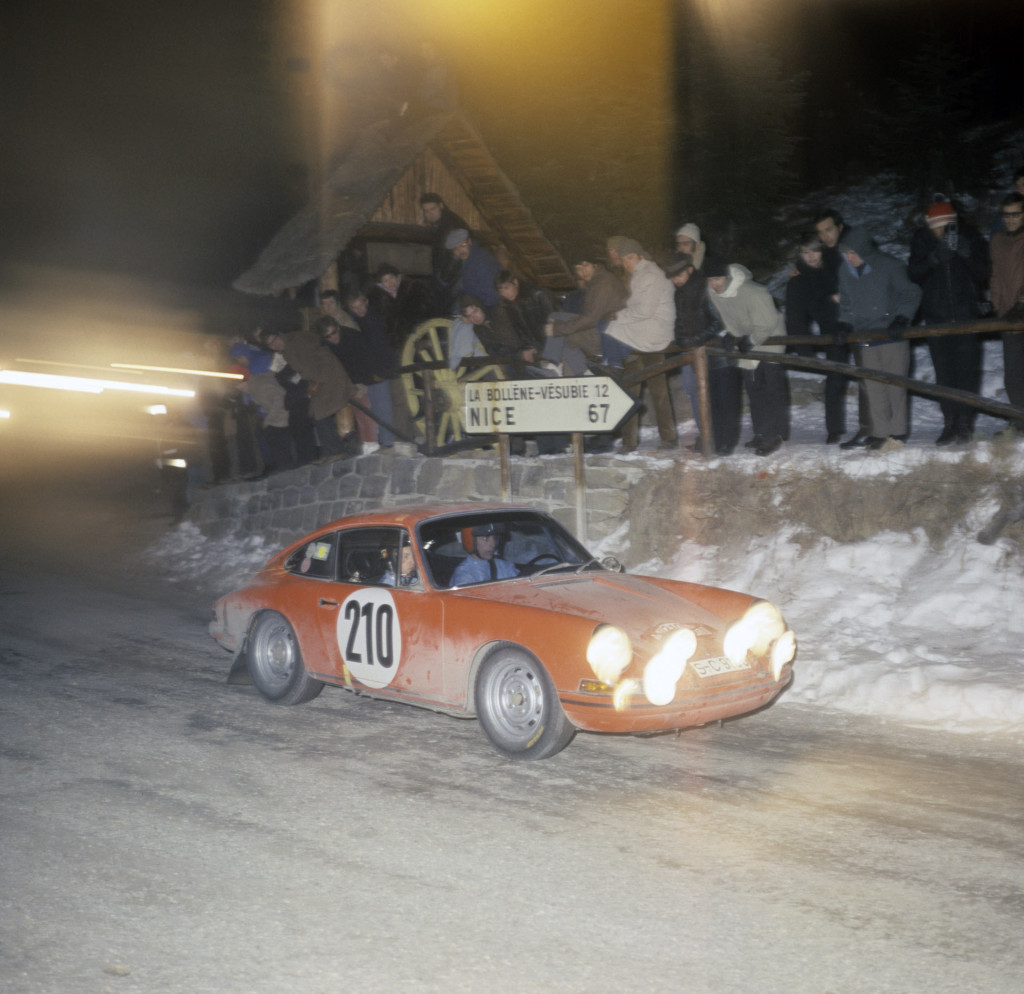 Reli Monte Carlo 1968: Vic Elford dan David Stone dengan Porsche 911 T 2.0 Coupe
