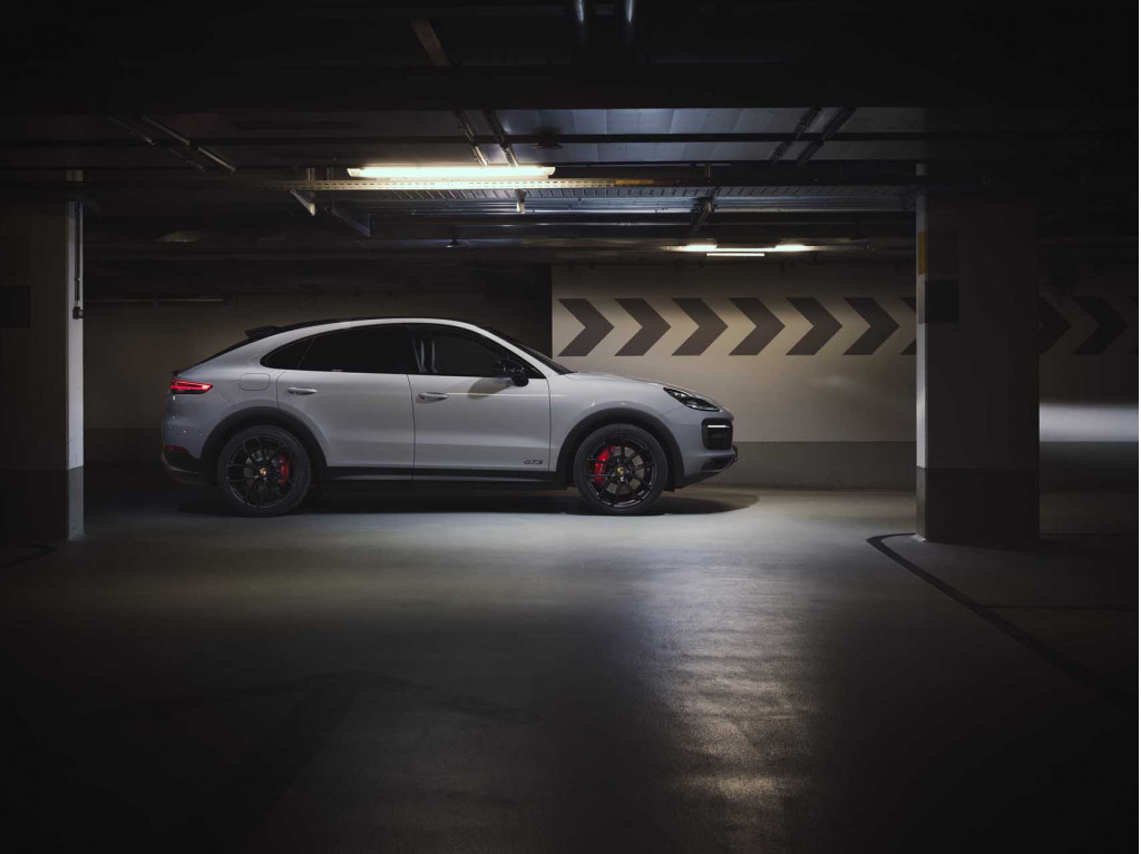 2021 Porsche Cayenne GTS and Cayenne GTS Coupe