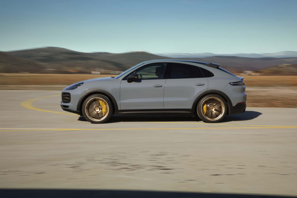 2022 Porsche Cayenne Turbo GT