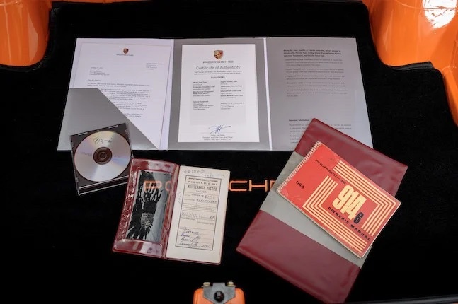 Porsche Certificate of Authenticity, CD with restoration documentation, original maintenance booklet