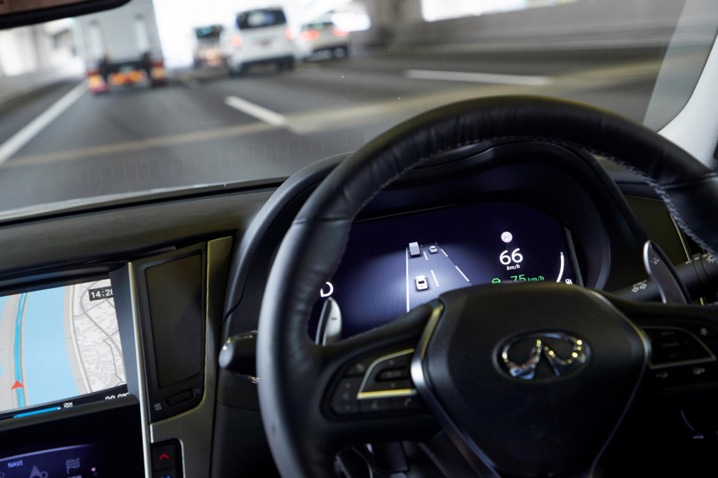Forget HOV lanes, get ready for self-driving vehicle lanes