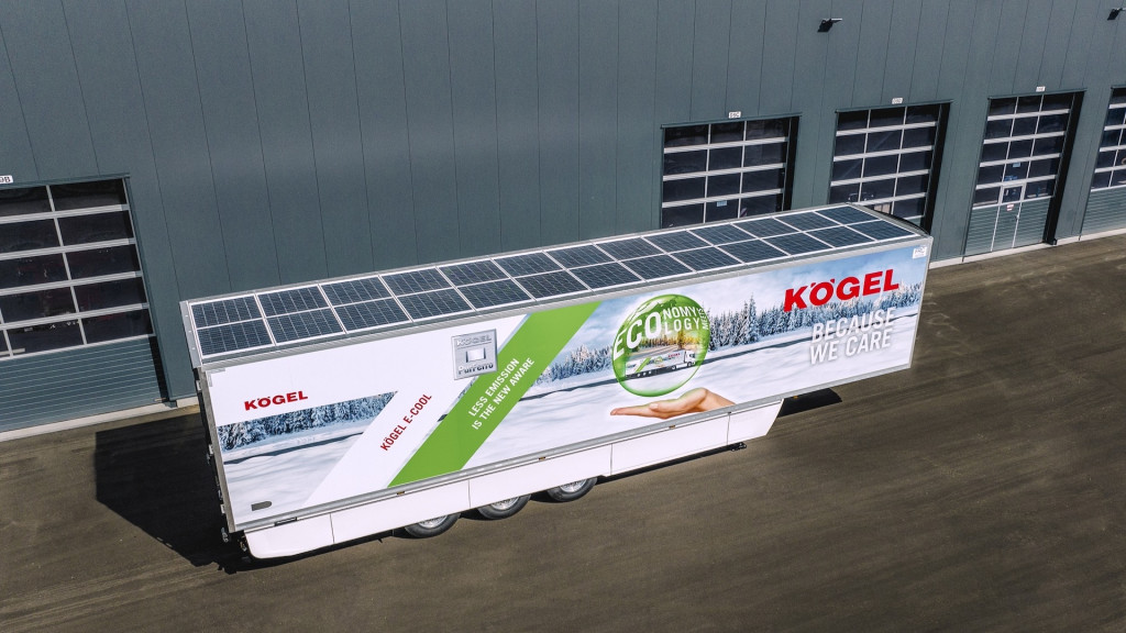 Semi trailer berpendingin dengan panel surya Sono