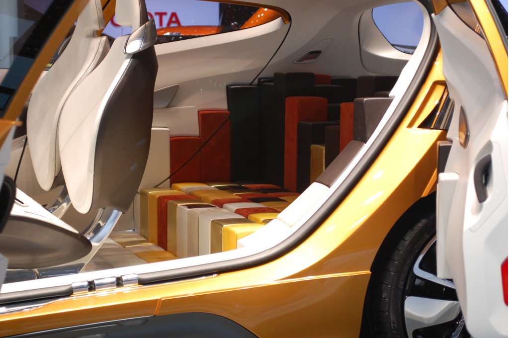 Renault R-Space Concept interior