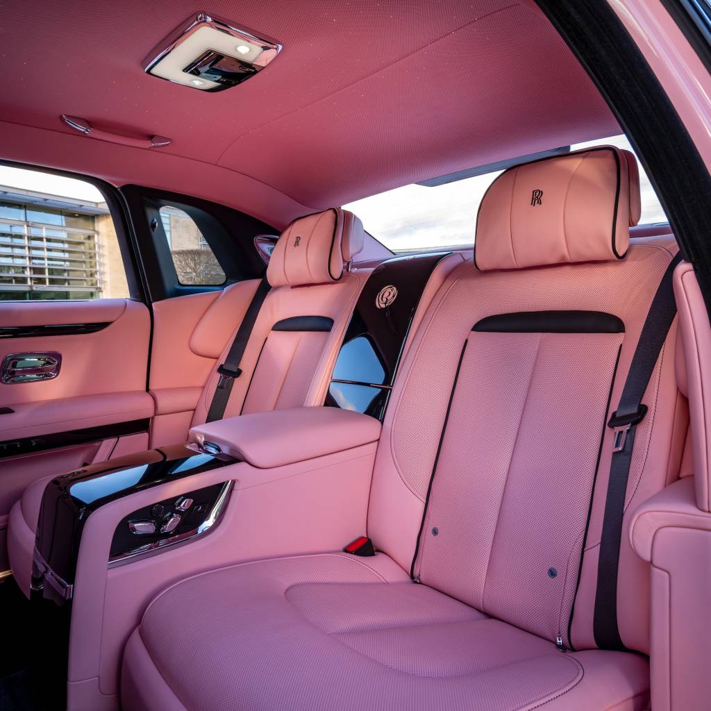 Rolls-Royce Ghost in Champagne Rose