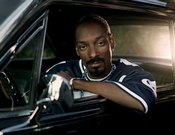 The Price Is Right, G: Snoop Dogg Helps Give Away '62 Lincoln On TV lead image