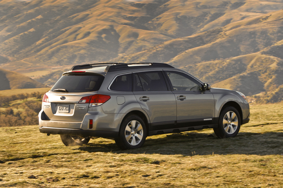 Honda And Subaru Lead Consumer Reports' Honor Roll For 2010 lead image