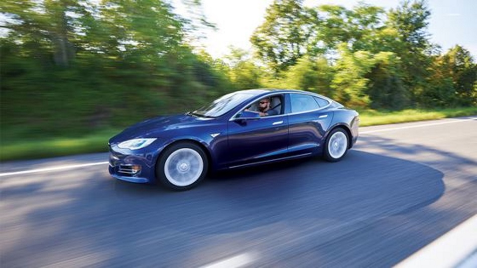 Tesla Model S Autopilot testing with IIHS [CREDIT: IIHS]
