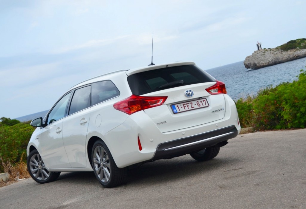 Toyota Auris Wagon 2015