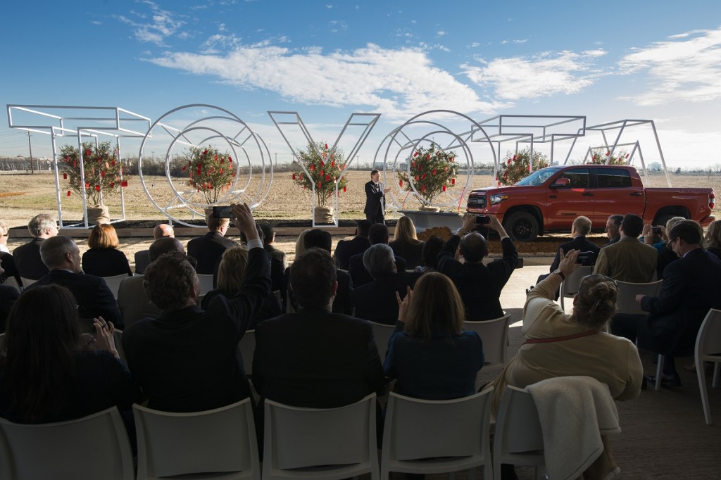 Toyota breaks ground on new HQ in Plano, TX (Jan. 20, 2015)