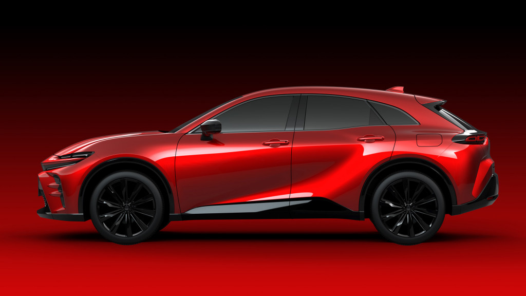 Toyota Crown Sport halvkombi-koncept