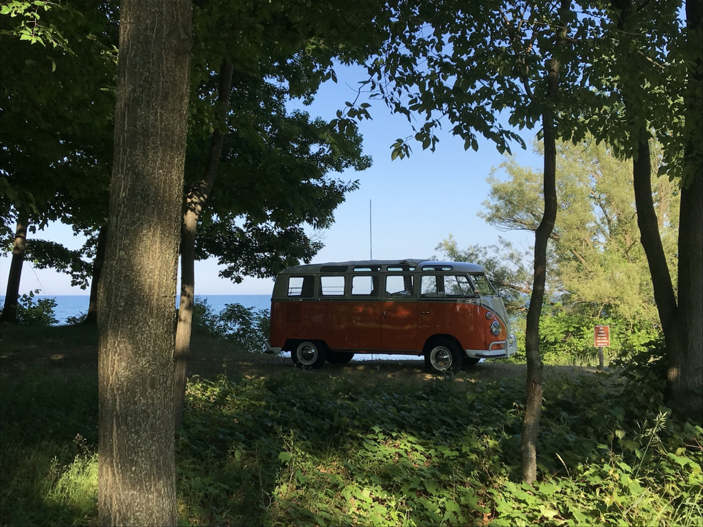 1967 VW Type 2 Microbus 21-Window DeLuxe Samba Bus