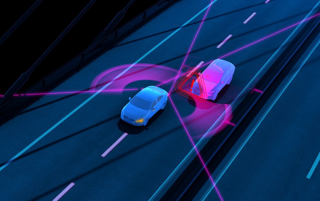 Volvo City Safety collision avoidance system now with automatic emergency steering