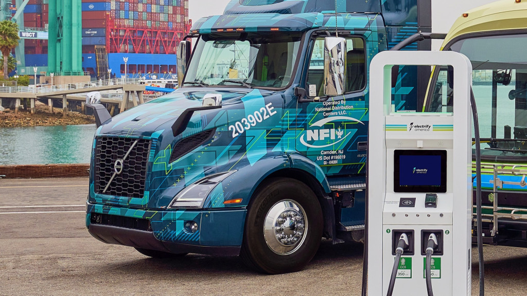 Volvo VNR Electric and Electrify America charging station