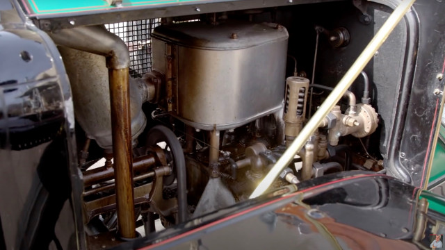 Jay Leno explains how to start a 1909 White steam car