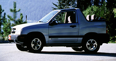 2000 Chevrolet Tracker 2-door 