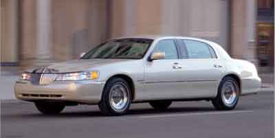 2002 lincoln continental vs 2002 lincoln town car the car connection 2002 lincoln continental vs 2002