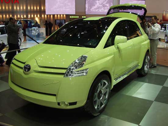 2002 Toyota UUV concept