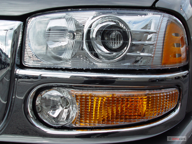 Image: 2005 GMC Yukon XL Denali 4-door 1500 AWD Headlight, size: 640 x 480, type: gif, posted on 2005 Gmc Yukon Denali Headlight Bulb Size