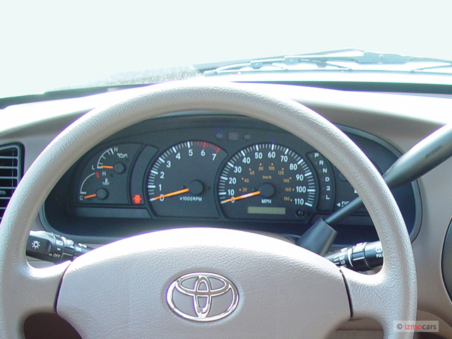 Image: 2006 Toyota Tundra DoubleCab V8 SR5 (Natl) Instrument Cluster