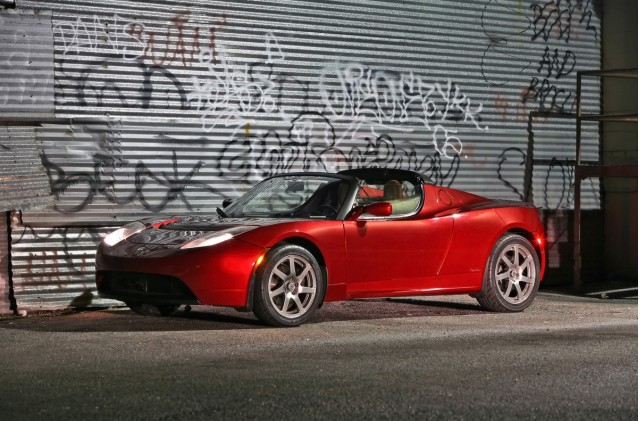2008 tesla roadster motorauthority 002 2008 tesla roadster motorauthority 002