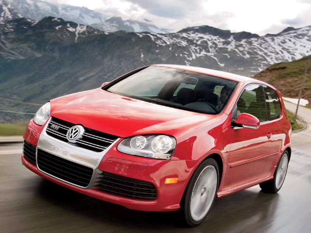 VW Aiming for Cheaper Golf  lead image