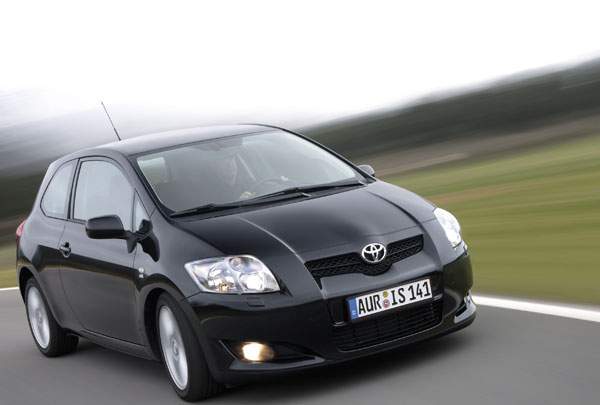 Toyota To Build Hybrid Auris In the UK Next Year