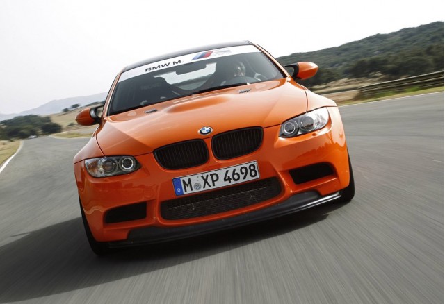 оранжевый автомобиль e92 m3 csl BMW бесплатно