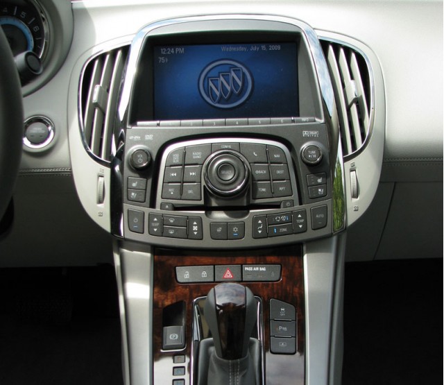 2010 buick lacrosse first drive inset 1 2010 buick lacrosse first drive inset 1