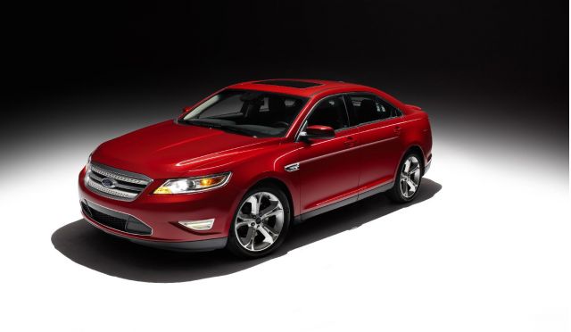 The 2010 Ford Taurus SHO uses the new 3.5-liter EcoBoost V6, which pairs gasoline direct injection with twin turbochargers to generate an estimated 365 horsepower.
