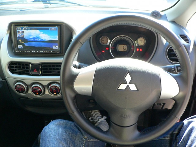 2010 Mitsubishi i