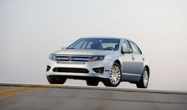 Consumer Reports Reliability Survey: Ford Beats Japan