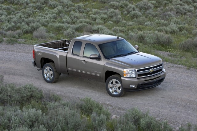 General Motors To Retool Pickup Plants Beginning In 2012 post image