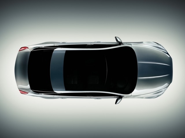 2010 Jaguar XJ: A Hybrid in the Making?