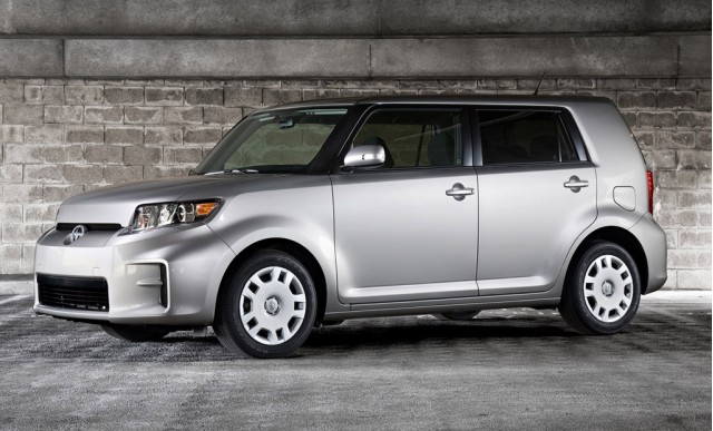 Передний бампер scion xb