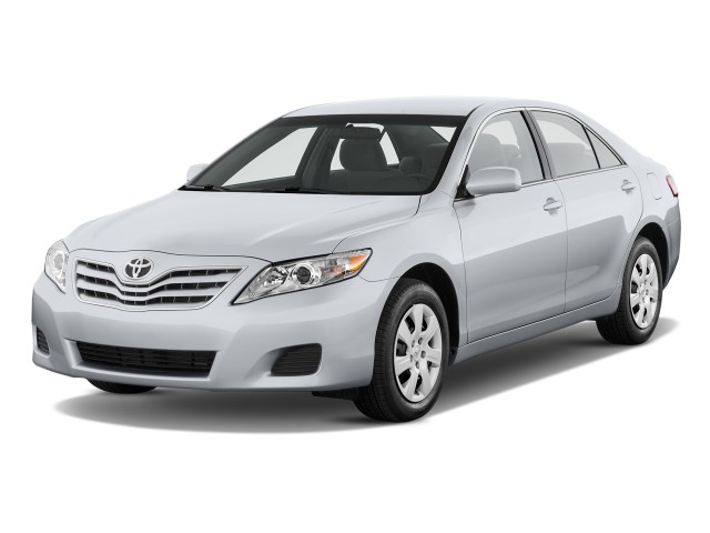 Toyota camry 2011 года